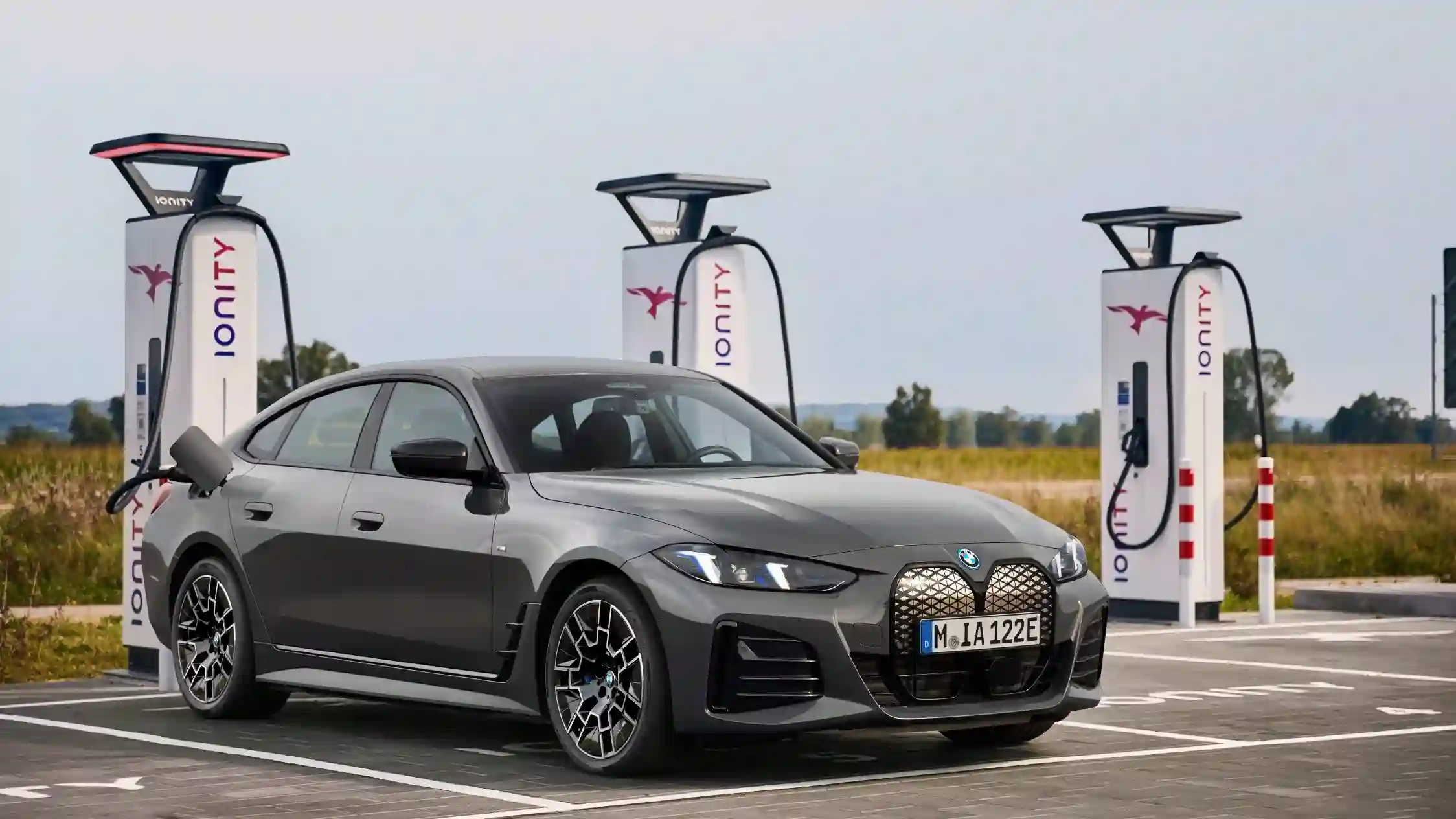 Новый BMW i4 и BMW 4 Series Gran Coupé