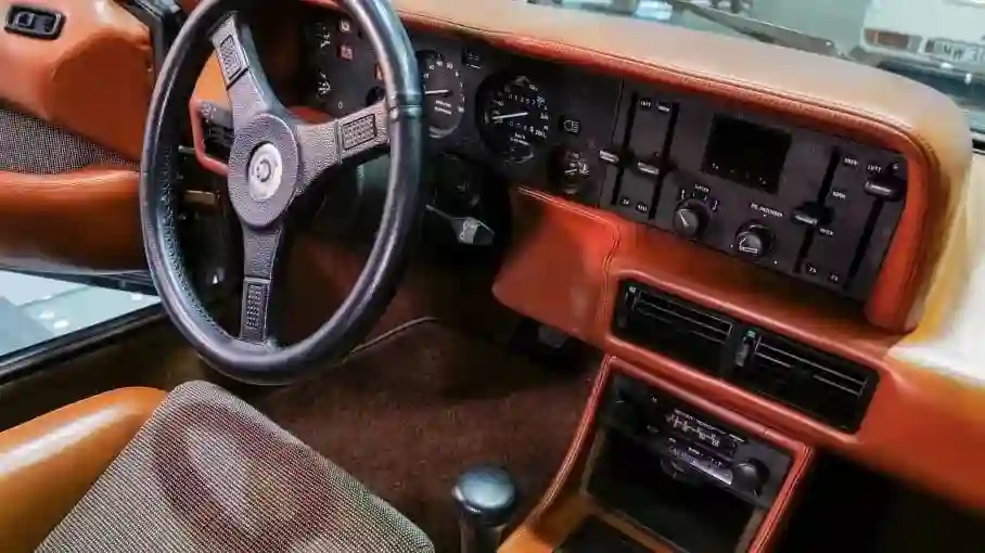 Суперкар M1 отца-основателя BMW M продадут на аукционе.