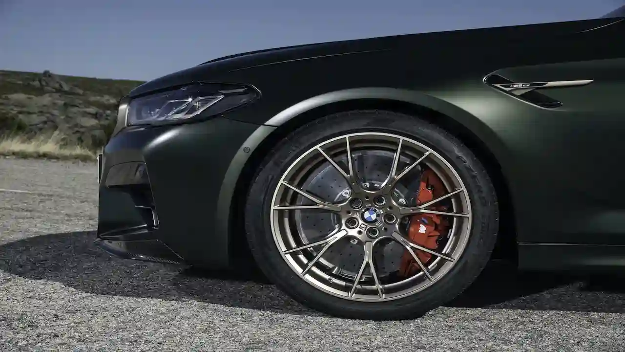 Новый BMW M5 CS