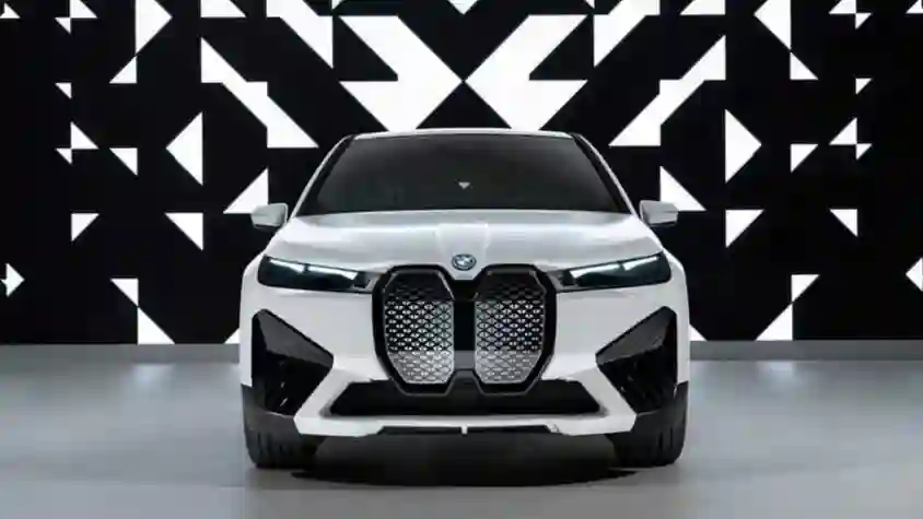 BMW готовит четыре больших электрокроссовера — iX6, iX7, iX8 и iX9.