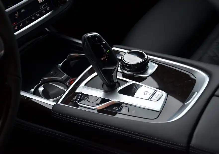 Тест BMW 7-й серии. Самый противоречивый баварский седан (ЖУРНАЛ "5 КОЛЕСО")
