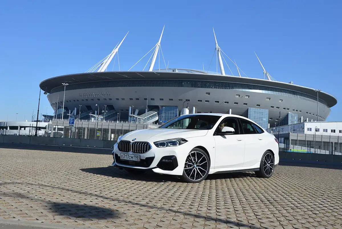 Тест самого дешевого седана BMW 2-й серии Gran Coupe. Передний привод, три цилиндра — это точно БМВ?! (ЖУРНАЛ "5 КОЛЕСО")