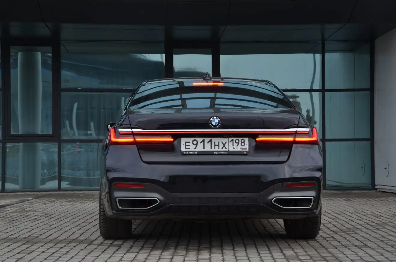Тест BMW 7-й серии. Самый противоречивый баварский седан (ЖУРНАЛ "5 КОЛЕСО")
