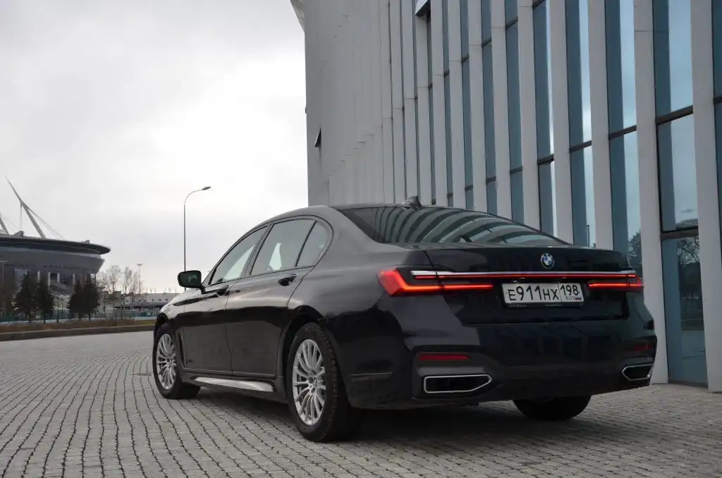 Тест BMW 7-й серии. Самый противоречивый баварский седан (ЖУРНАЛ "5 КОЛЕСО")
