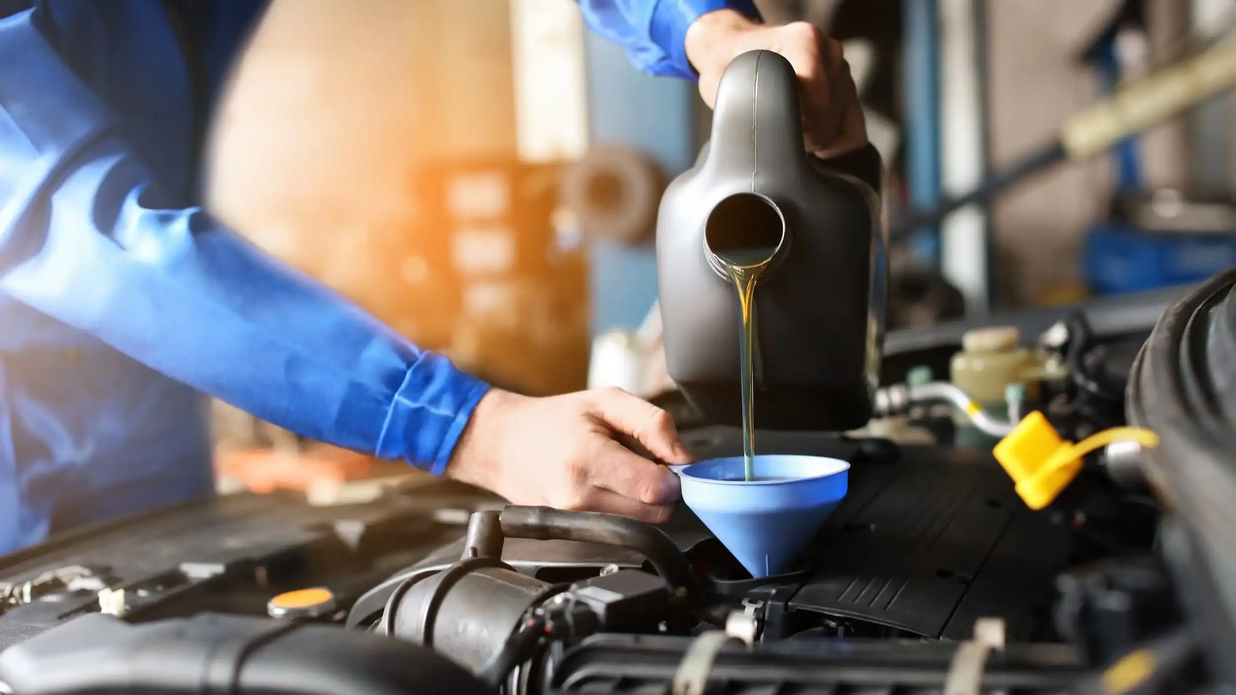 Замена масла BMW: регламент, признаки, выбор масла и цена