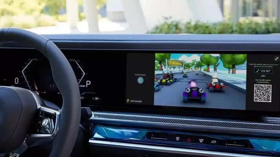 На дисплее новых BMW можно будет играть в видеоигры.