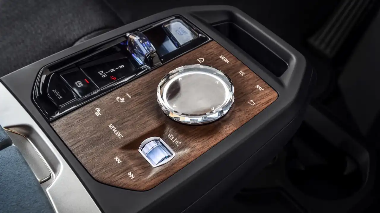 BMW Group представляет дизайн BMW&nbsp;iX — своего нового технологического флагмана