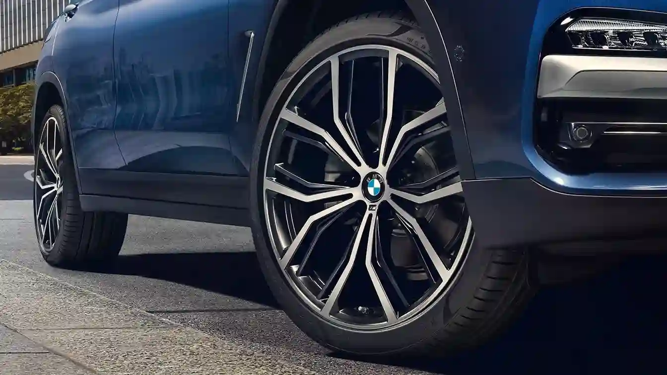 Оригинальные колеса и шины BMW – надежность и стиль