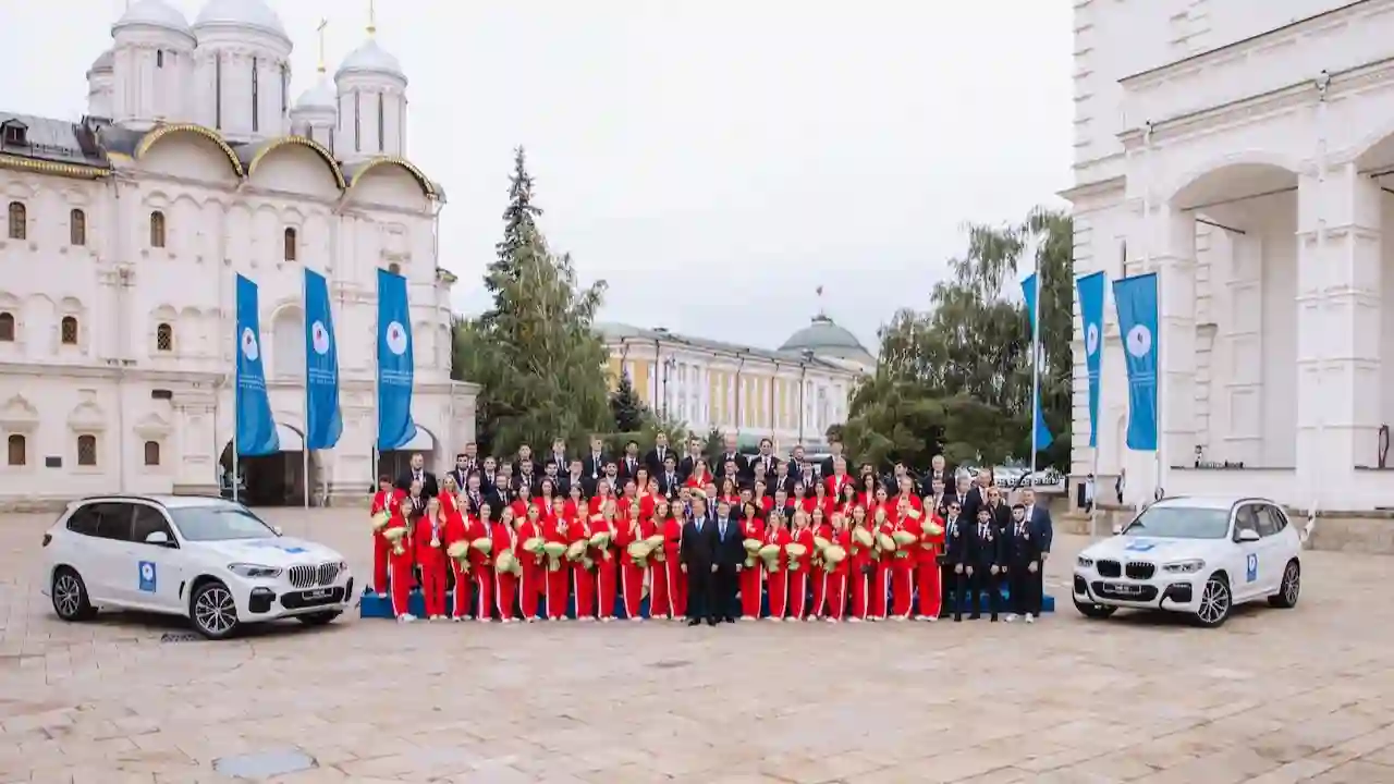 В Кремле состоялась церемония вручения автомобилей BMW призерам Олимпиады