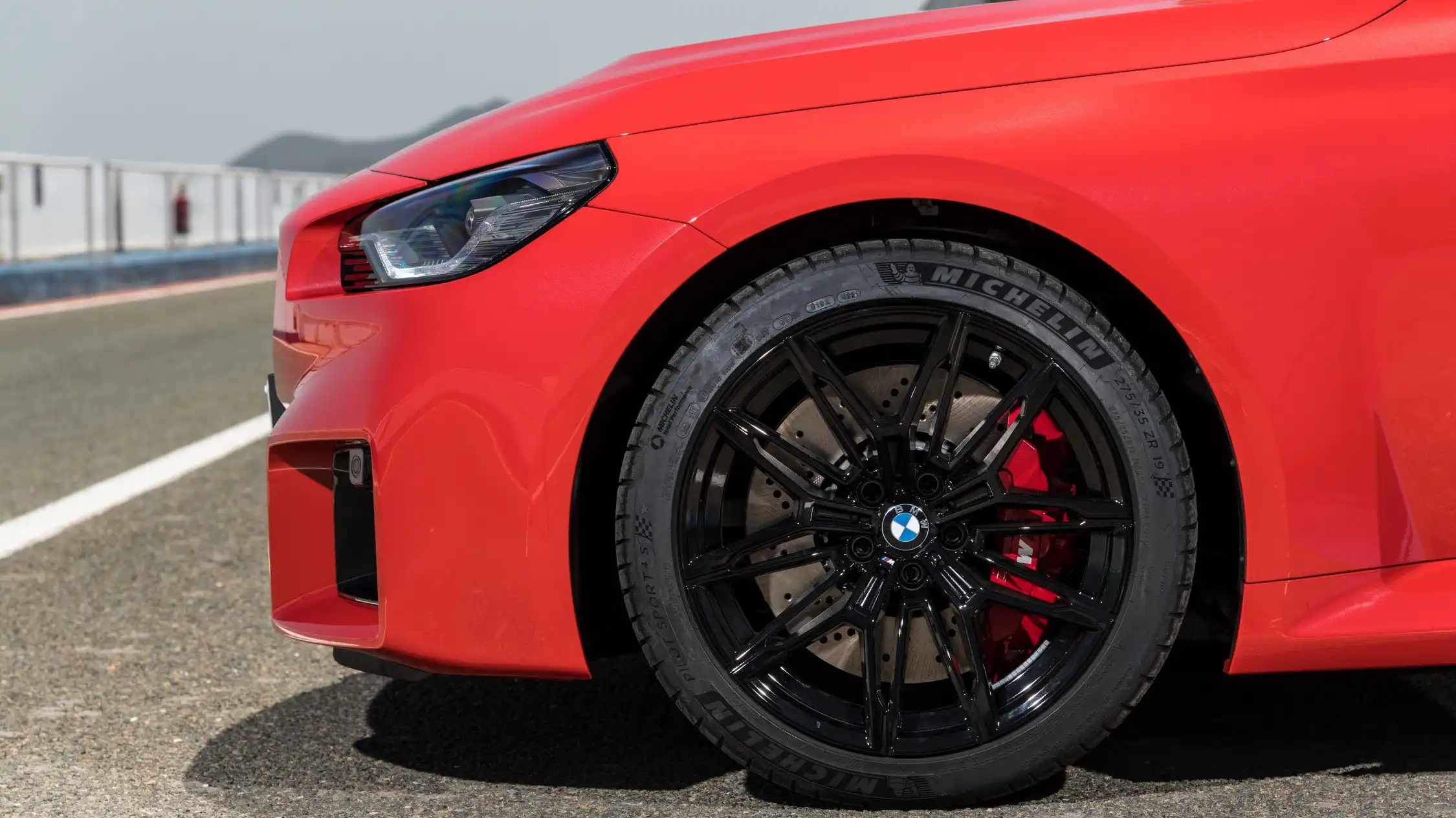 Совершенно новый BMW M2.