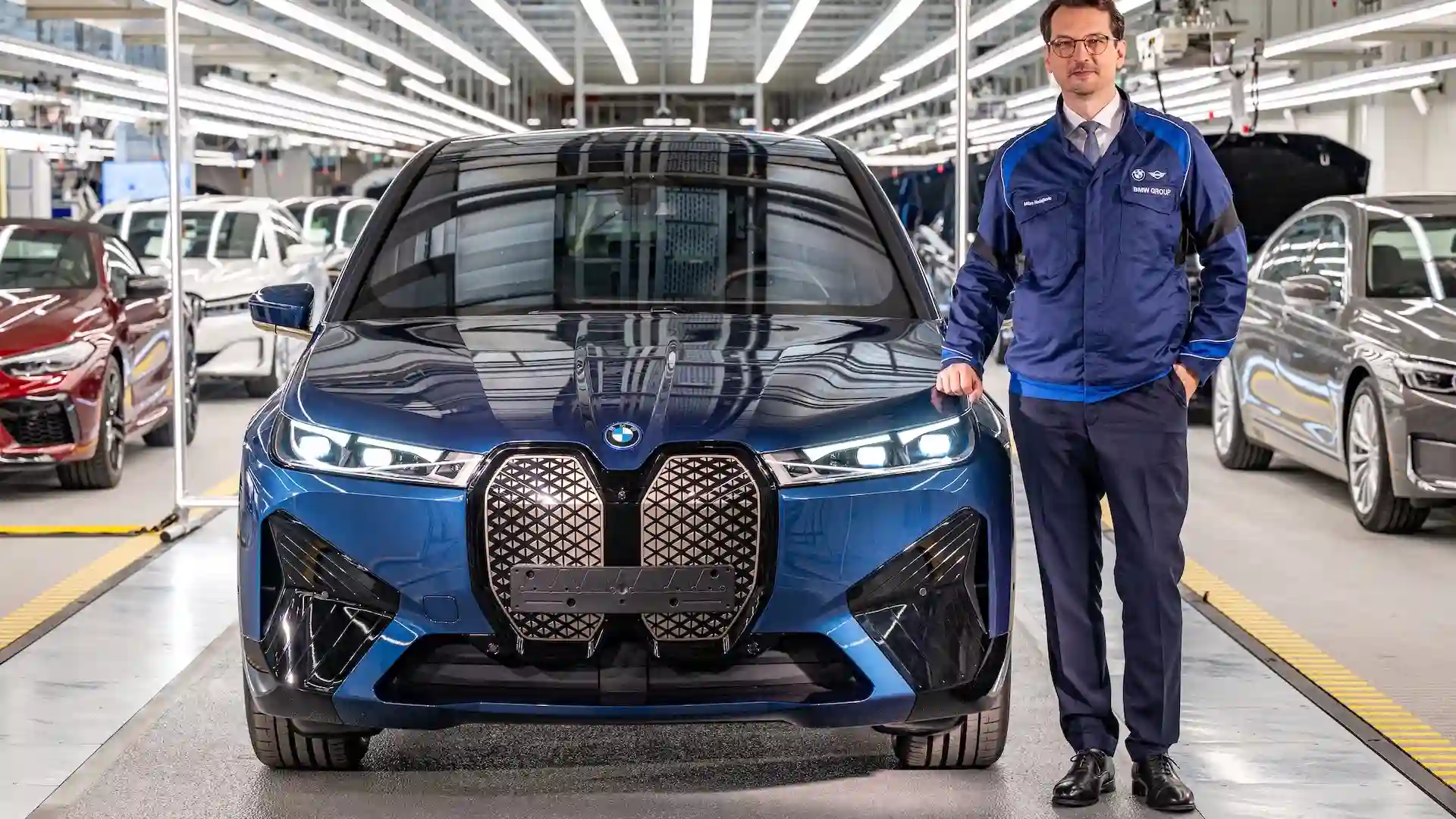 На заводе BMW Group в Дингольфинге стартовал выпуск электрического BMW&nbsp;iX