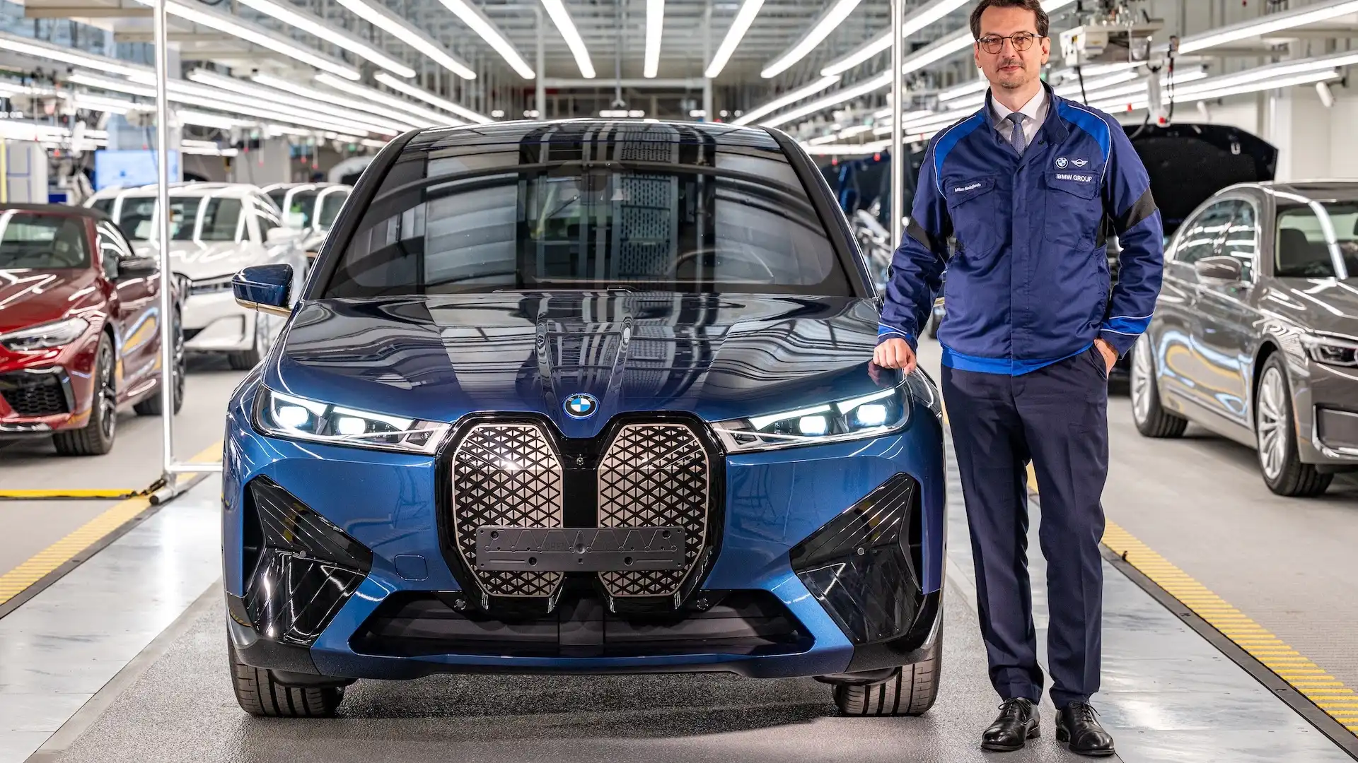 На заводе BMW Group в Дингольфинге стартовал выпуск электрического BMW&nbsp;iX