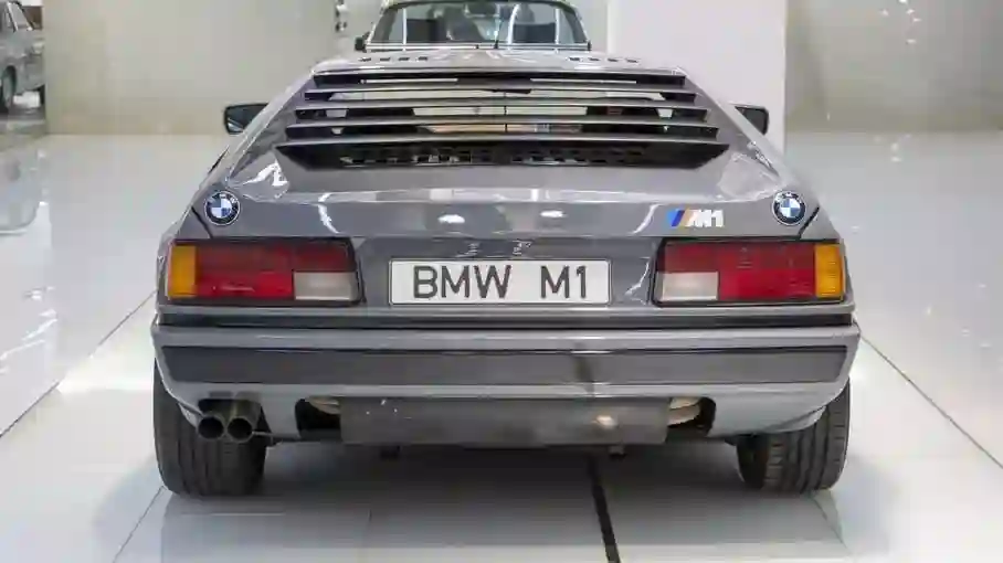 Суперкар M1 отца-основателя BMW M продадут на аукционе.