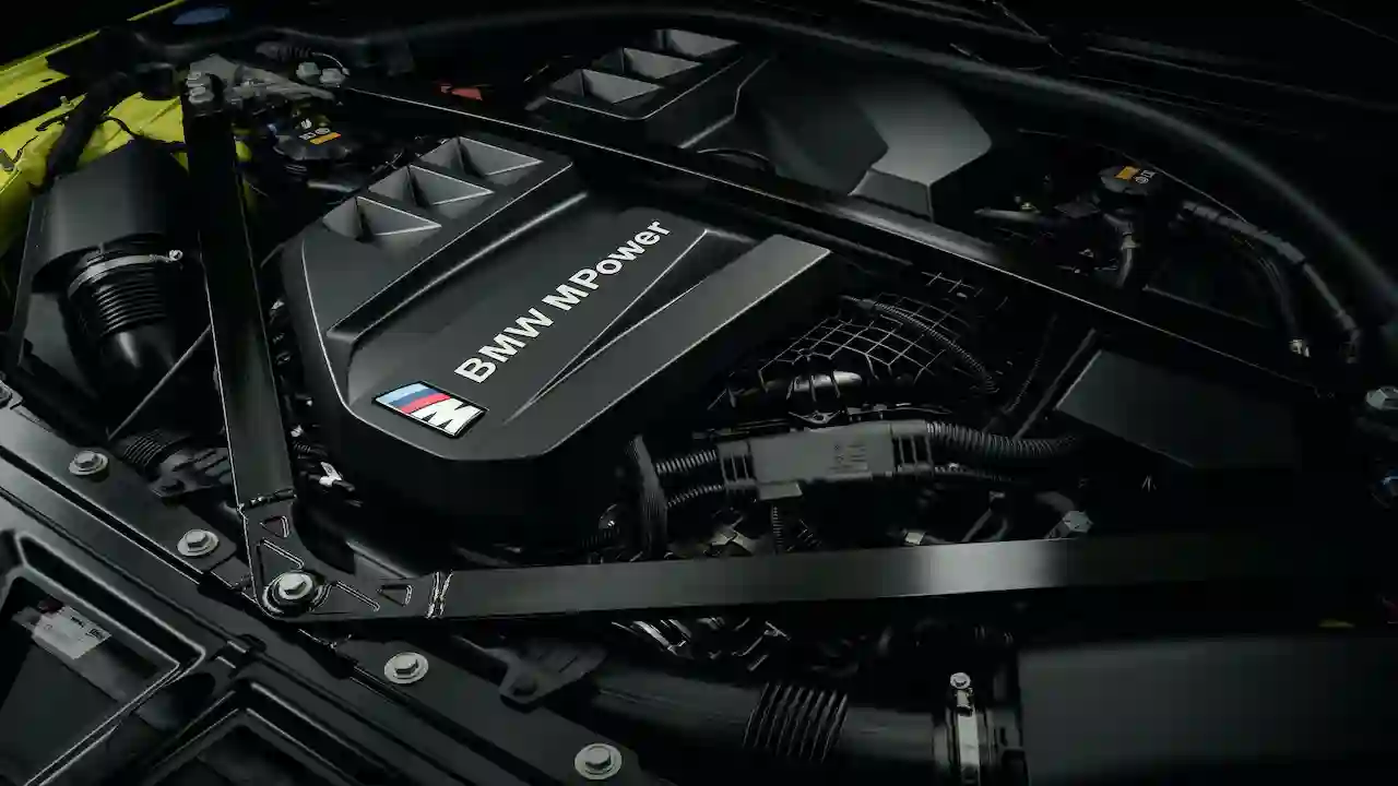 Новые спортивные седан BMW М3 и купе BMW М4