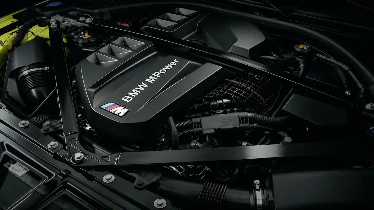 Новые спортивные седан BMW М3 и купе BMW М4