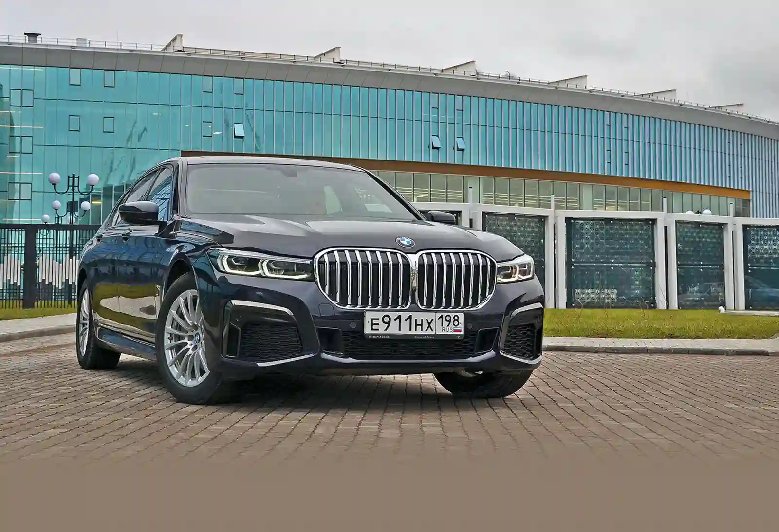 Тест BMW 7-й серии. Самый противоречивый баварский седан (ЖУРНАЛ "5 КОЛЕСО")
