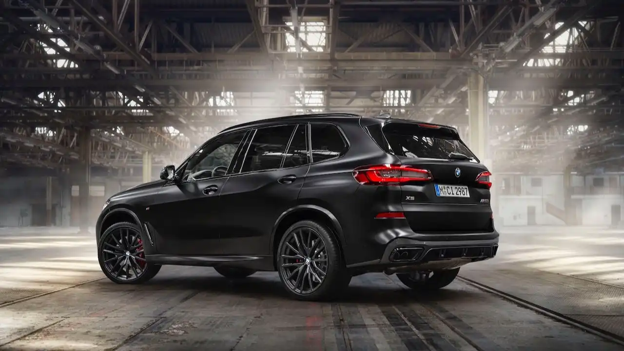 BMW Group представляет кроссоверы BMW&nbsp;X5 и BMW&nbsp;X6 ограниченной серии Black Vermilion Edition