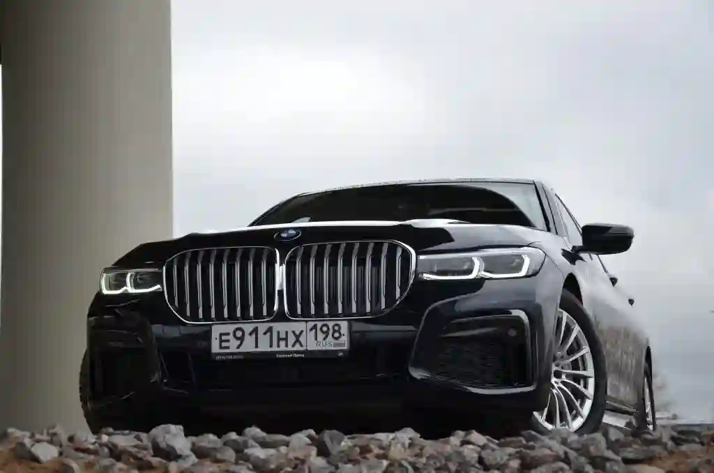 Тест BMW 7-й серии. Самый противоречивый баварский седан (ЖУРНАЛ "5 КОЛЕСО")