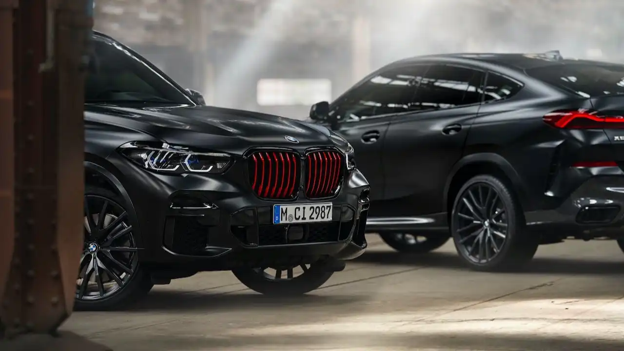 BMW Group представляет кроссоверы BMW&nbsp;X5 и BMW&nbsp;X6 ограниченной серии Black Vermilion Edition