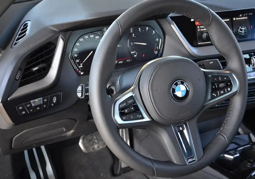 Тест самого дешевого седана BMW 2-й серии Gran Coupe. Передний привод, три цилиндра — это точно БМВ?! (ЖУРНАЛ "5 КОЛЕСО")