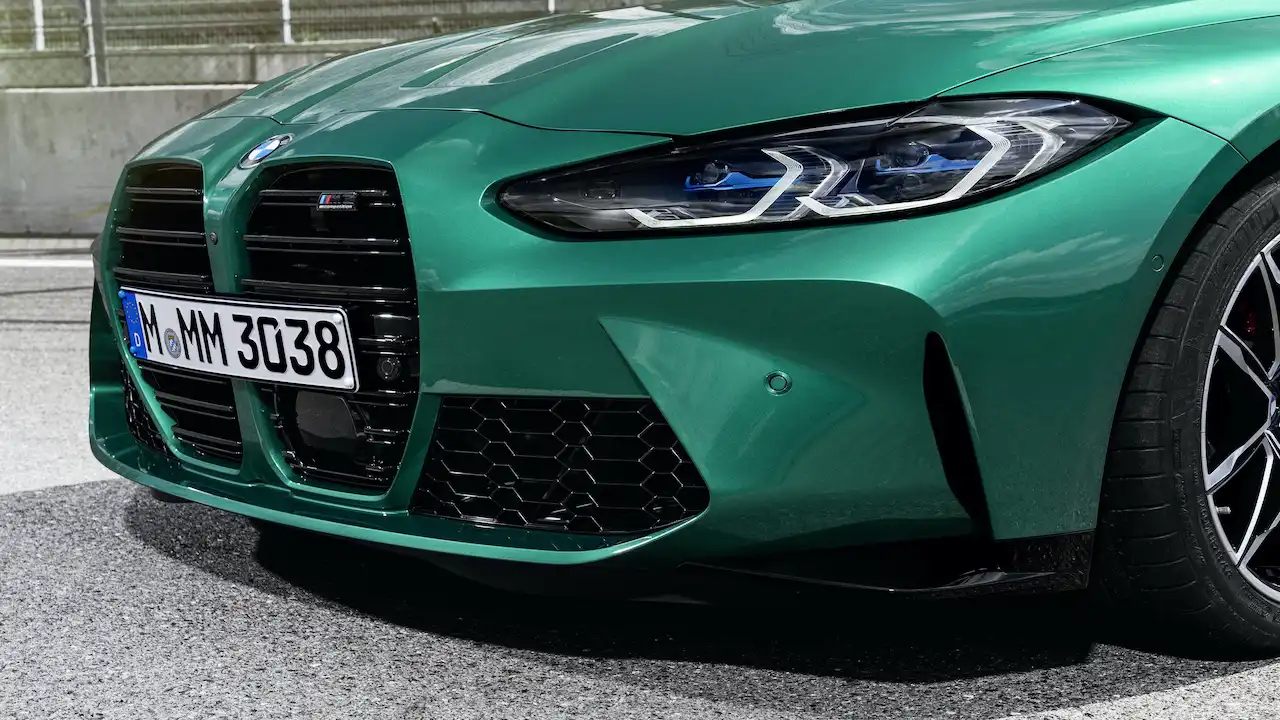 Новые спортивные седан BMW М3 и купе BMW М4