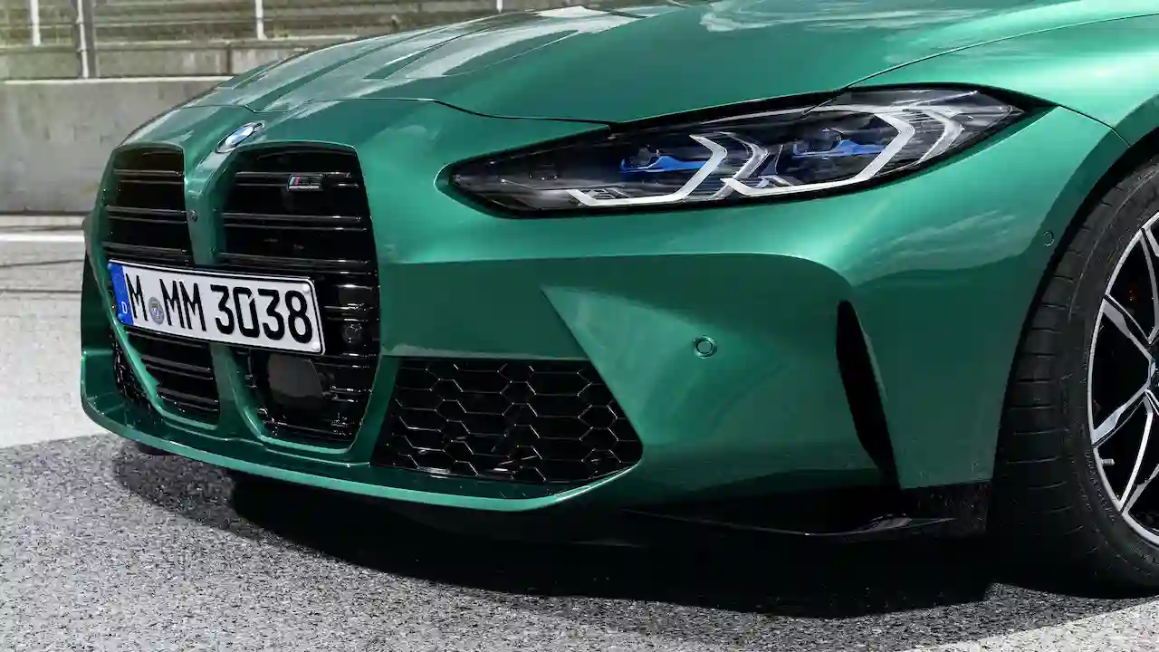Новые спортивные седан BMW М3 и купе BMW М4