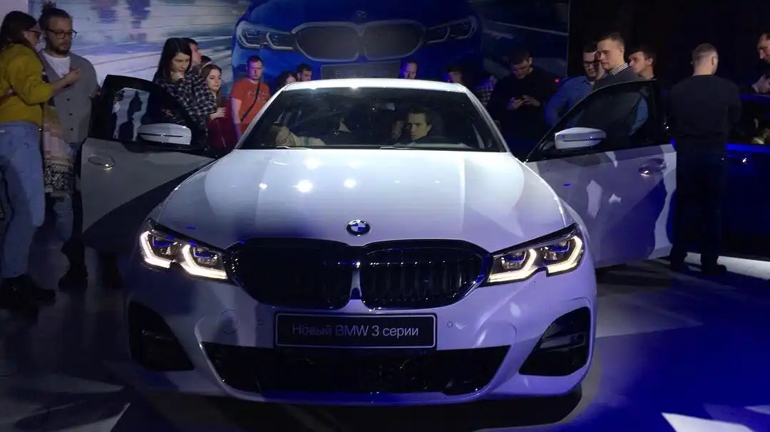 Презентация нового BMW 3 серии от Евросиб BMW в Центре перемещений во времени "KOD"