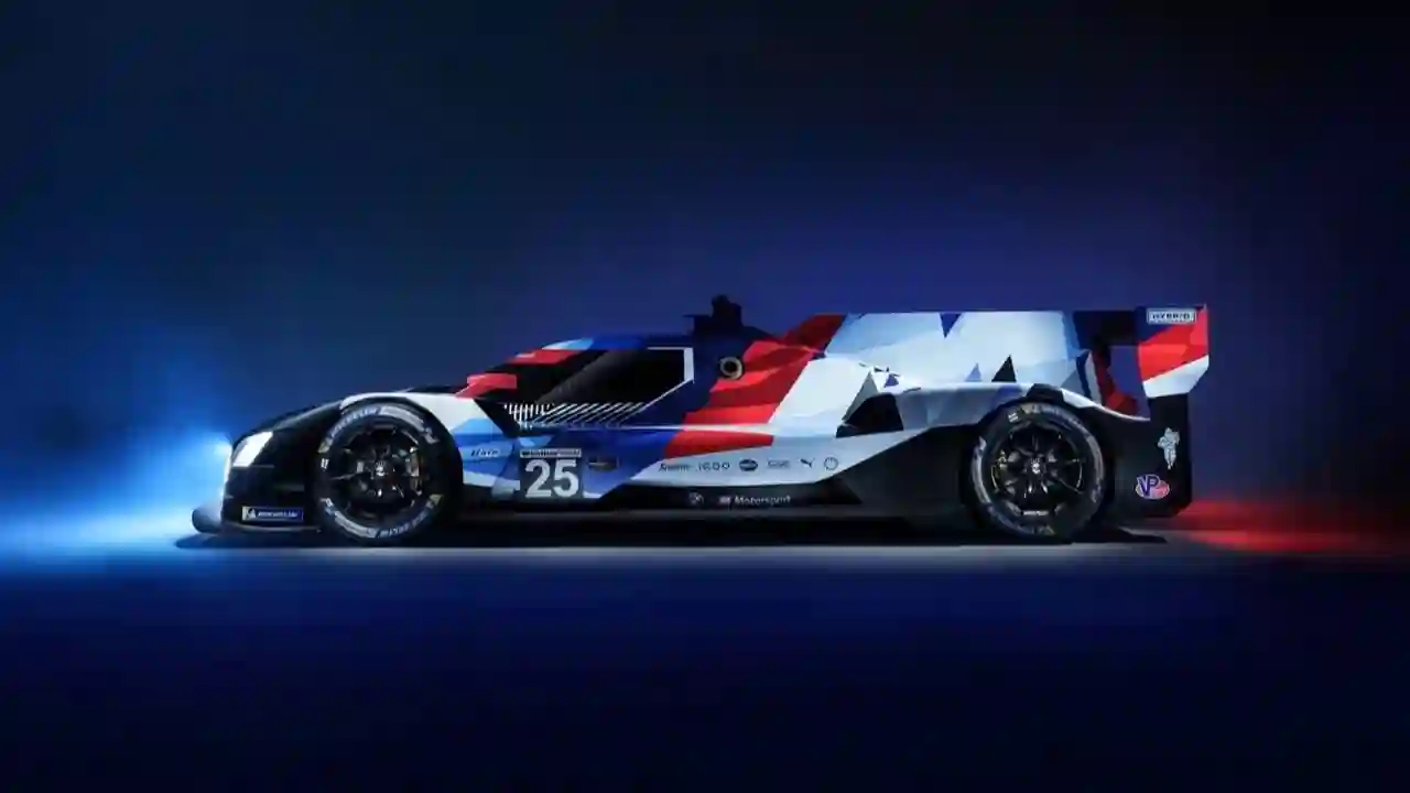 BMW M Motorsport и симулятор iRacing.